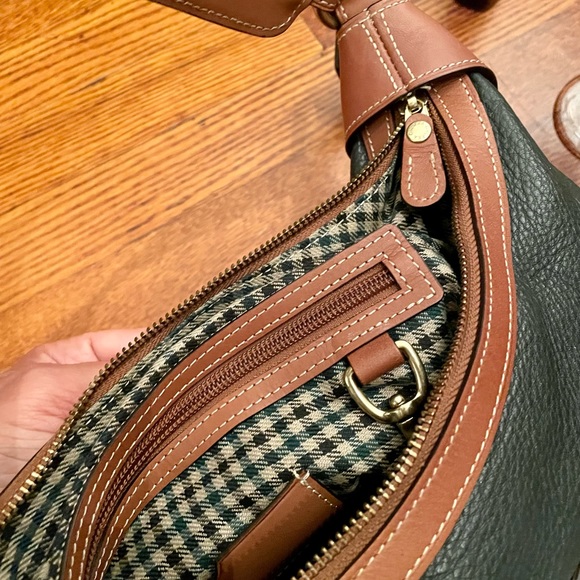 Vintage Ghurka shoulder bag. Absolutely gorgeous! No flaws inside or out. - Picture 9 of 15